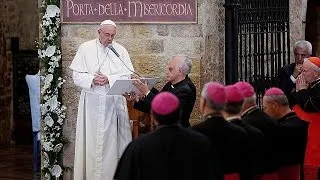 Папа Франциск закликав світ до прощення під час паломництва на батьківщину святого Франциска