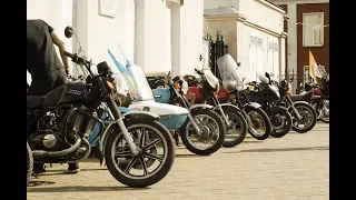 Мотоциклы ИЖ у заводского музея ИЖМАШ!