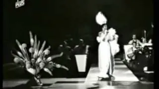 Joséphine Baker performing "Avec". Schlagerfestspiele, 1966