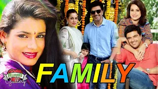 Neelam Kothari Family With Parents, Husband, Daughter, Brother and Boyfriend
