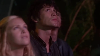 Bellarke: "Can you wish on this kind of shooting star?" (The 100: 01x05)