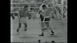 Retro Boxing Highlights Muhammad Ali vs Alonzo Johnson Part 2