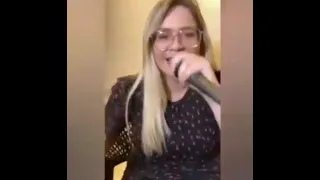 Marília Mendonça cantando racionais "fé em Deus que ele é justo