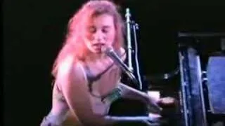 Tori Amos - Smells Like Teen Spirit (Live)