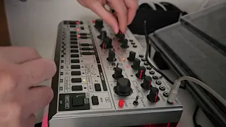 Behringer TD-3-MO | Create & Export some patterns with Synthtribe