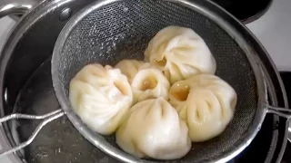 How to cook dumplings in a colander