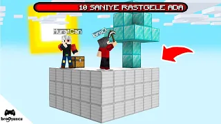 HER 10 SANİYE FARKLI UÇAN ADA YARIŞI - Minecraft