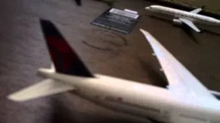 Gemini Jets Unboxing Delta Airlines Boeing 777-200lr