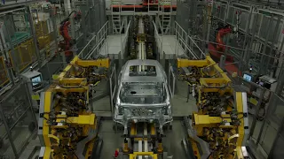 Production of BMW 5 Series at BMW Group Plant Dingolfing (Body shop)