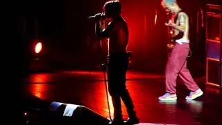 Red Hot Chili Peppers - Under the Bridge (Live in Hong Kong, Aug 9, 2011)