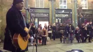 Street artist at Covent Garden (London)