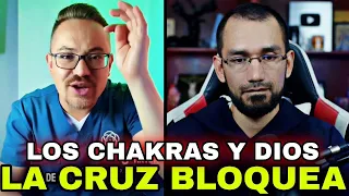 CRUZ y CHAKRAS🔺 Hombre intenta explicar su religión 👉Sacerdote reacciona