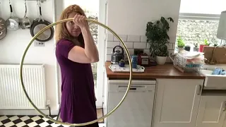 Isolation pop and twist - hula hoop tutorial