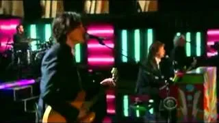 Grammys 2014    Yoko Ono grooves as Paul McCartney and Ringo Starr