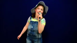 Natalia Gęsiarz (11 lat) - Piosenka o muzyce (piosenka festiwalowa)