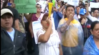 Thousands Demand Resignation of Guatemalan President