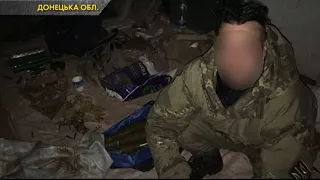 На Донеччині оперативники знайшли арсенал зброї та солдата-снайпера