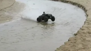 Traxxas X-MAXX vs. THE BEACH