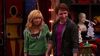 Shayne Topp From Smosh in Nickelodeon Sam And Cat.