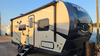 NEW 2023 Forest River Rockwood MiniLite 2204S travel trailer (*P23-30*)