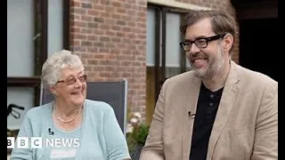 Richard Osman reveals the real life setting for his "Thursday Murder Club" books , meet his mum !