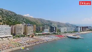 Turistët e huaj në Shëngjin: Plazh fantastik!