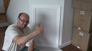 Closet Door Picture Frame Magnetic Holder . Дверь в кладовку с магнитным креплением