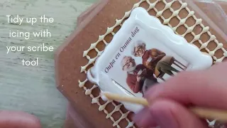 BEGINNER royal icing:  Make cute, easy granny biscuits using edible prints!