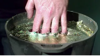 LEIDENFROST EFFECT - MYTHBUSTERS, EXPAINED!