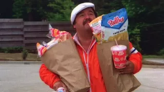 The Cannonball Run - Victor picks up some snacks