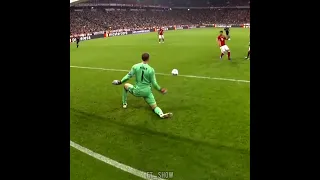 Incredible Saves In Football 😍