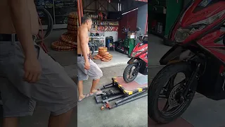 DIY Motorcycle Lifter