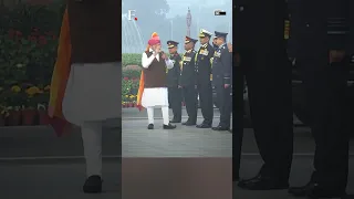 Watch: PM Modi Pays Homage at National War Memorial | 75th Republic Day | Subscribe To Firstpost