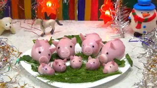 Новогодняя закуска свинки Ногогодние поросята из яиц Веселые хрюшки на новый год Символ 2019 рецепт