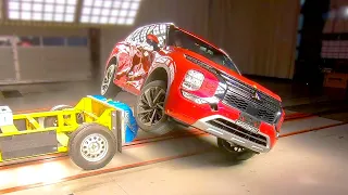 Mitsubishi SUV Outlander Crash Test and Moose Test