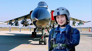 Gao Puyu, a female pilot of a heavy fighter-bomber, rewrote the history of the Chinese Air Force