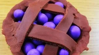 How to Make Play Doh Blueberry Pie