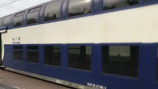 BB 27300 et VB2N : Depart de la gare de Saint Cyr sur la ligne N du transilien .