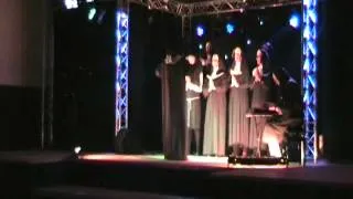 Showavond 2013, Sister act - I will follow him