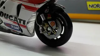 custom maisto | ducati Andrea Dovizioso