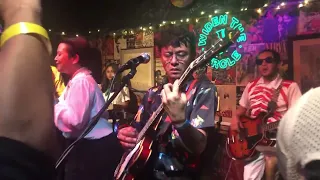 White Shoes & The Couples Company - Senandung Maaf (Live at Duck Down Bar, Jakarta 12/12/2022)