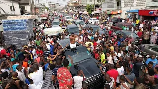 Zubby Michael Go Nak£d On The Street For Obi Cubana "Odogwu Bitters" As He Spotted Dashing Out