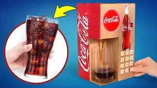 Distributeur Automatique de Coca-Cola en Carton