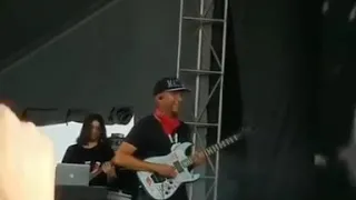 Serj Tankian sings "Like a Stone" with Tom Morello at @Sonictemplefestival