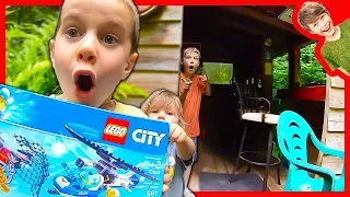 AXEL AND DADDY LEGO POLICE MYSTERY WITH BROOKS!