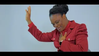 Sr. Rebecca LONGANDJO TSHEFU || FAIS LE BIEN (Clip Officiel)