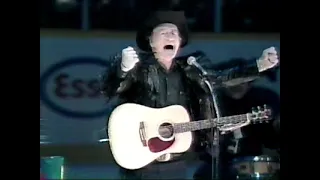 Maple Leaf Gardens Closing Ceremonies with Stompin' Tom Conners 1999