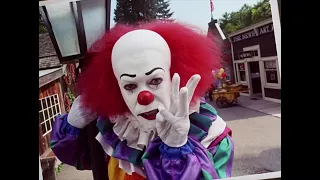 IT 1990 trailer as IT 2017 modern trailer