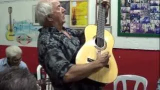 Ventura Ramirez e seu violão