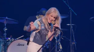 Paramore - Caught In The Middle (Acrisure Arena 07/15/2023)
